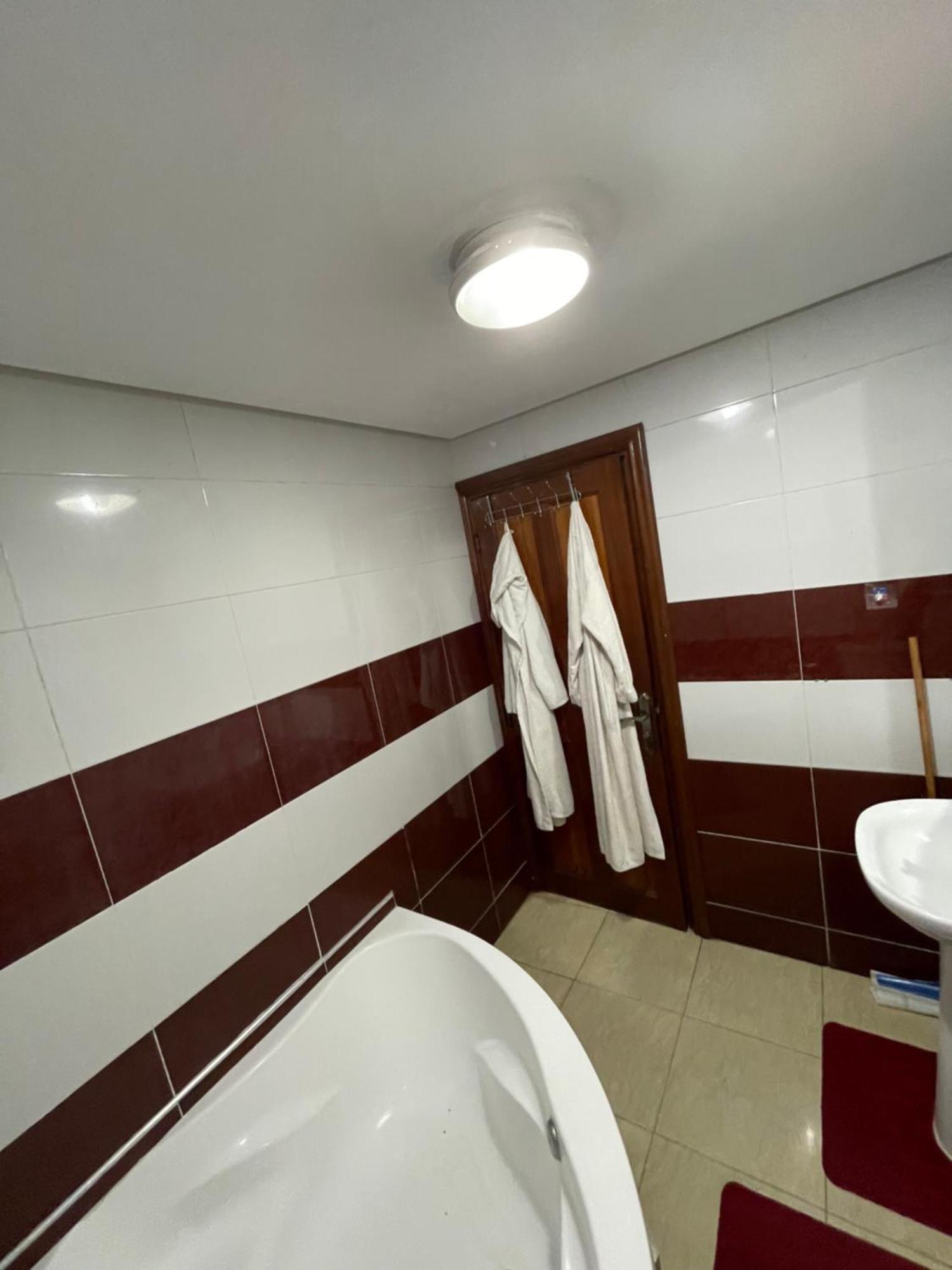 קניטרה Private Room Chambre Privee מראה חיצוני תמונה