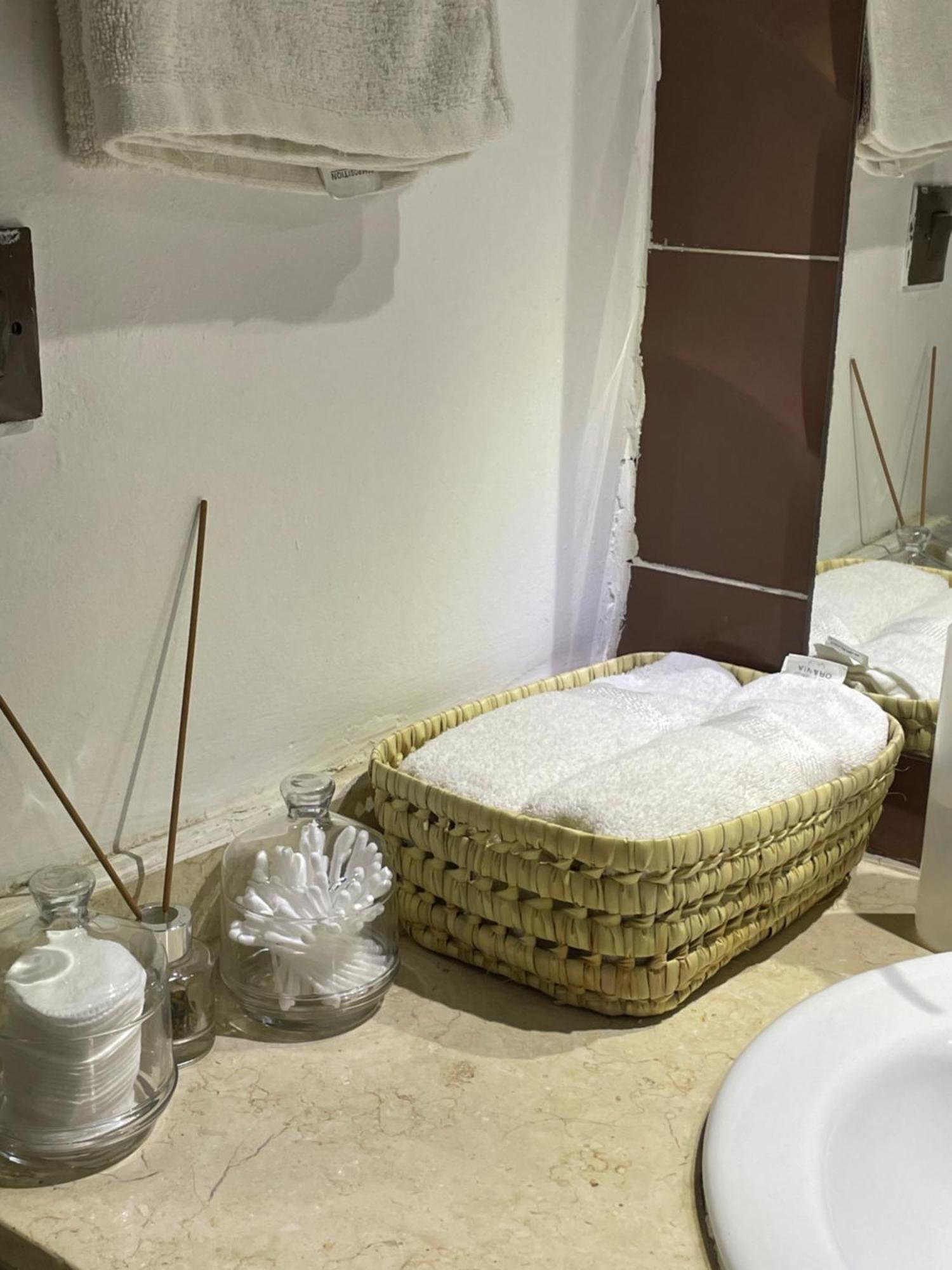 קניטרה Private Room Chambre Privee מראה חיצוני תמונה